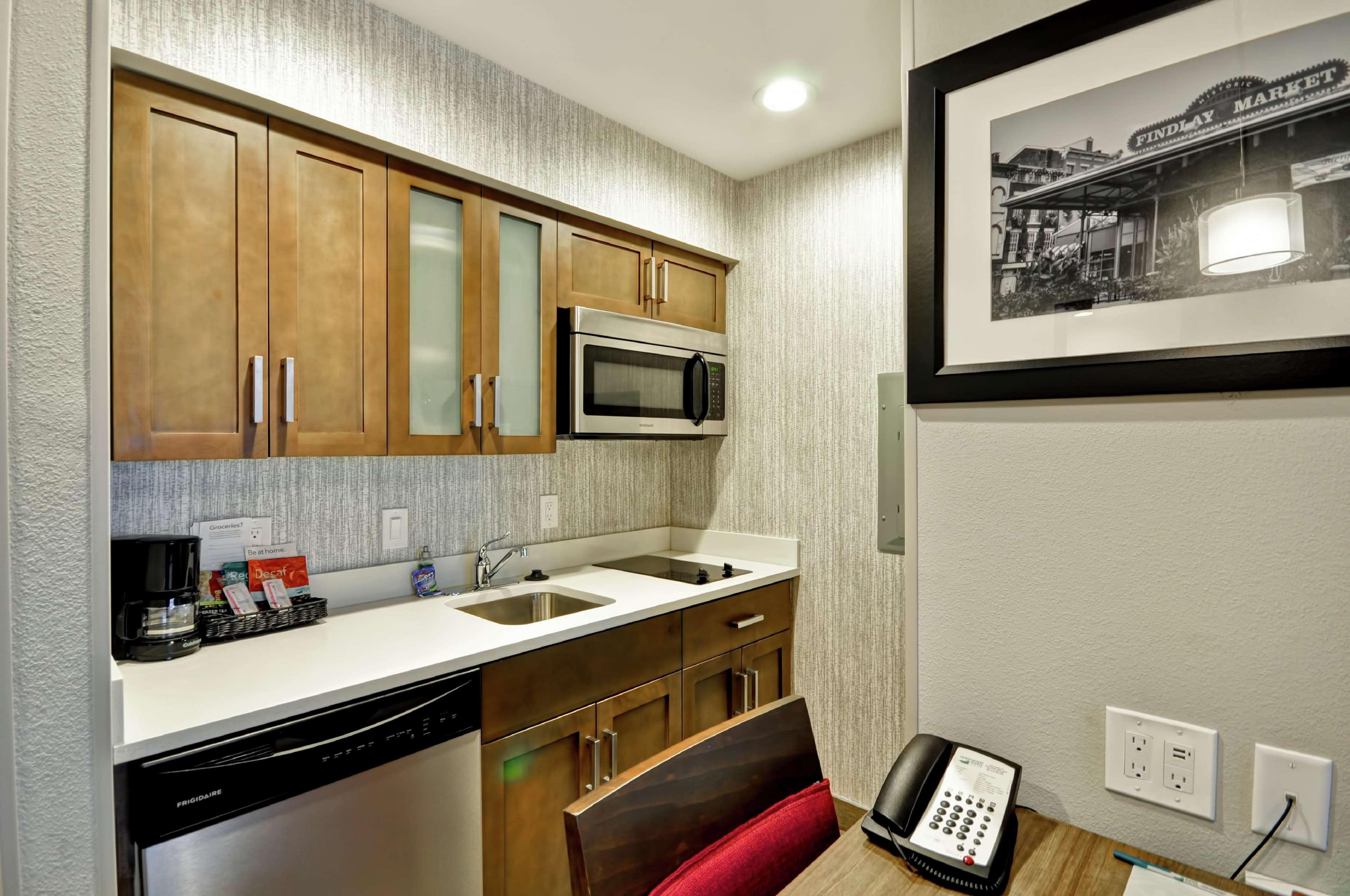 Homewood Suites By Hilton Cincinnati/Уэст-Честер Экстерьер фото
